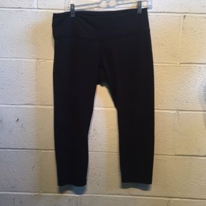 lululemon athletica Pants - Lululemon black cropped leggings size 10 61193 lululemon athletica Pants - Lululemon black cropped leggings size 10 61193
